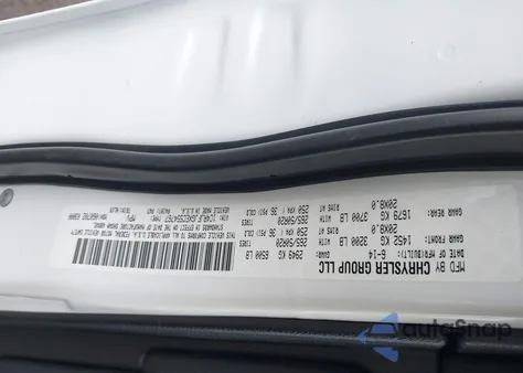 2014 Jeep Grand Cherokee Summit z USA, uszkodzony, nr VIN 1C4RJFJGXEC554767